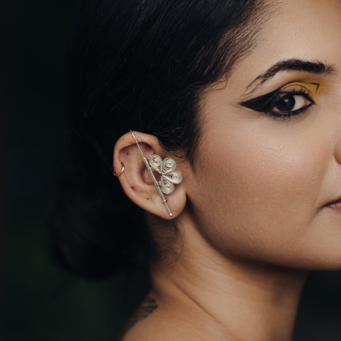 TARKASHI Bold Ear cuff