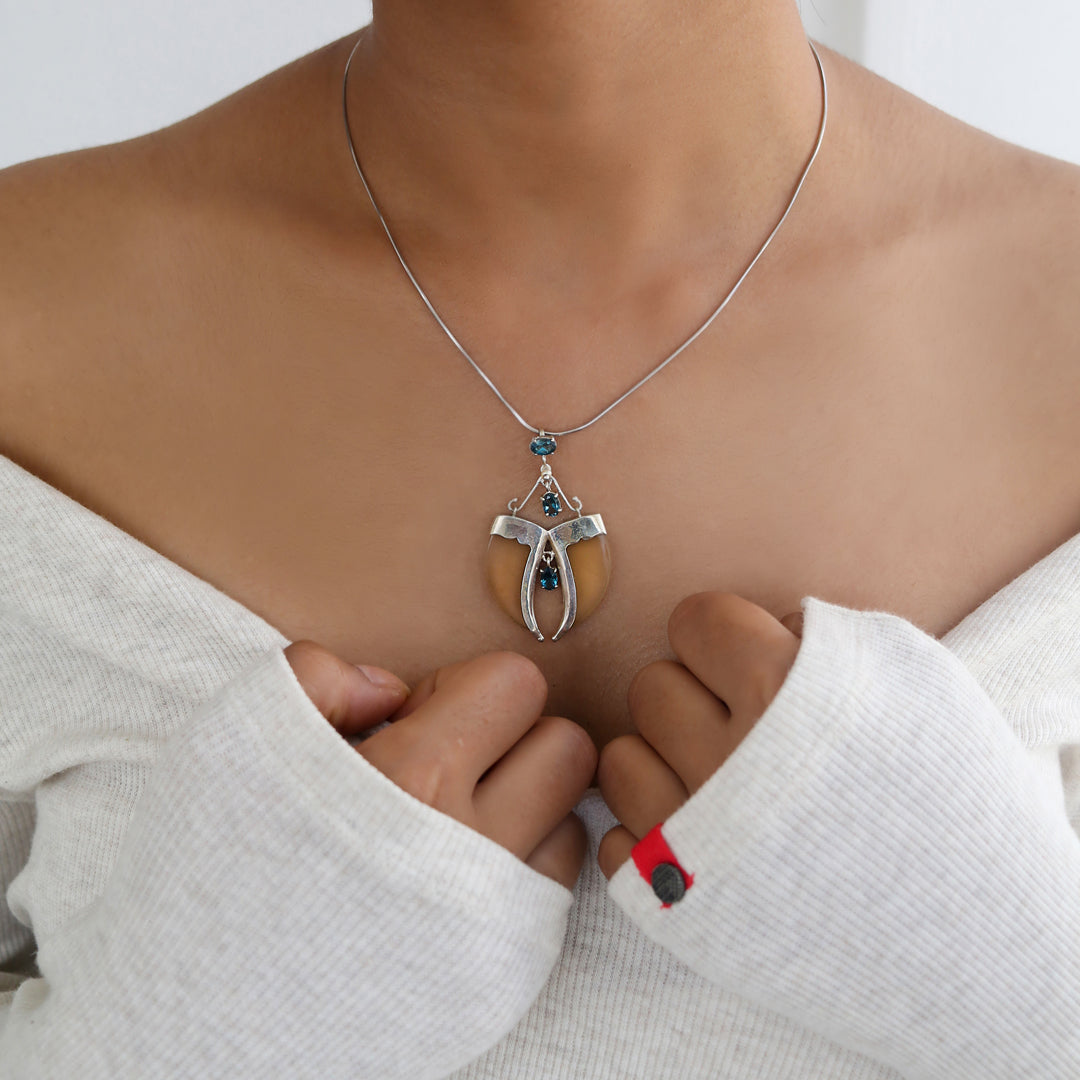 AVANI Silver Faux Tiger Claw Blue Imperial Pendant