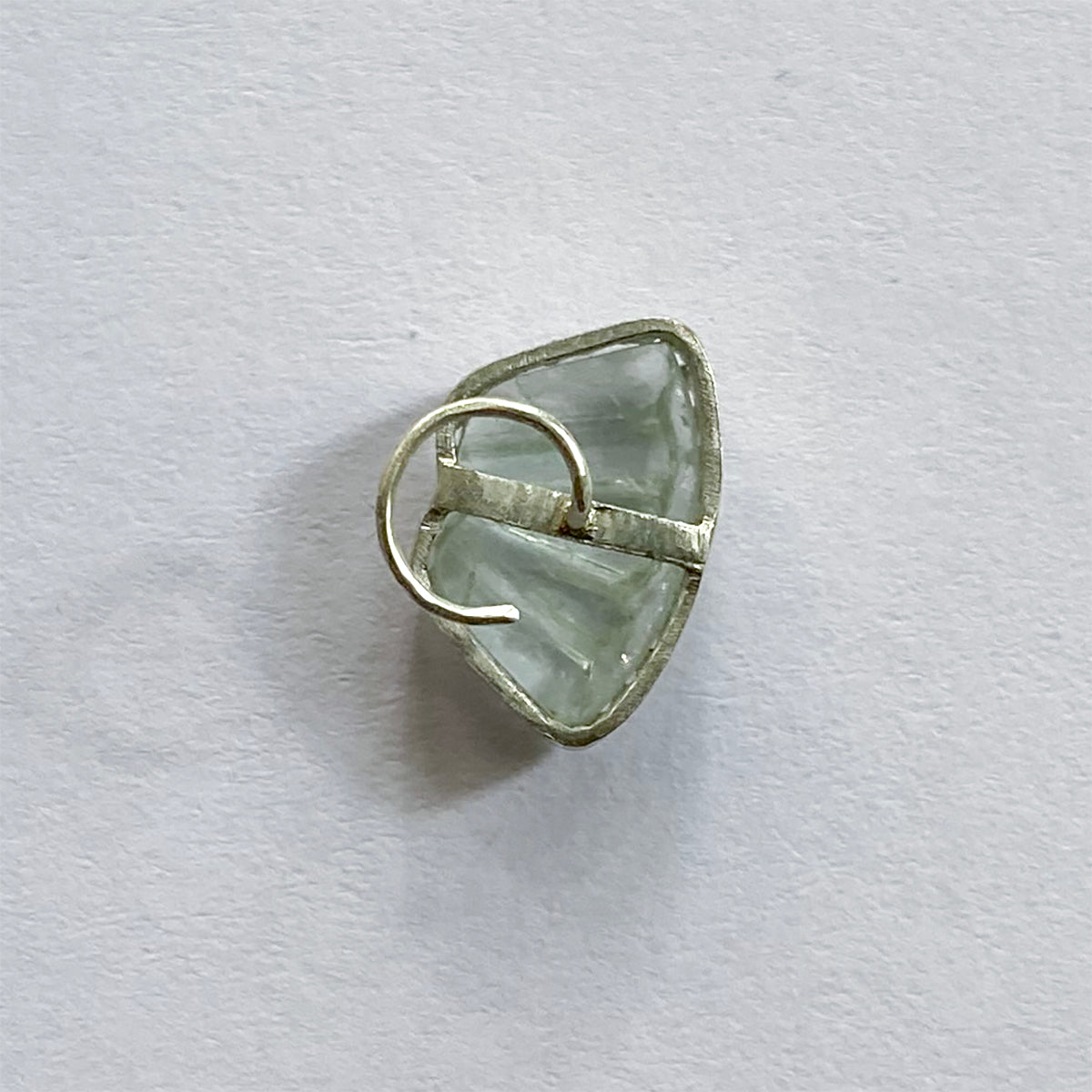 PICHWAI Fluorite Leaf Nose Pin