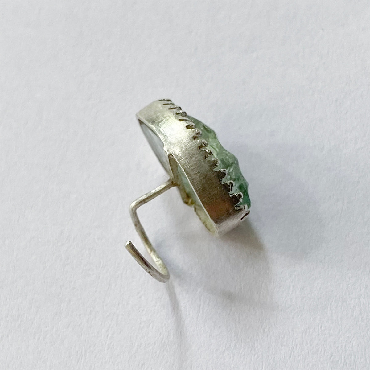 PICHWAI Fluorite Leaf Nose Pin