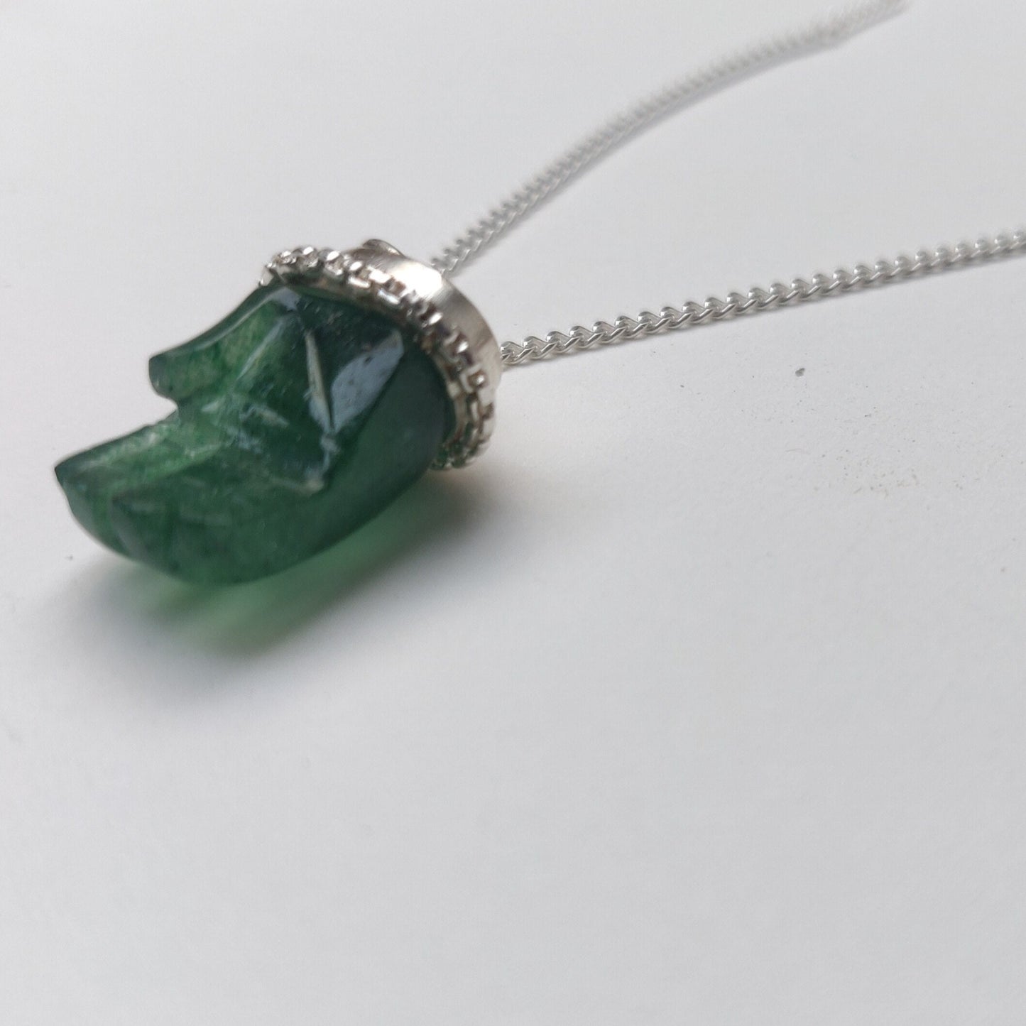 PICHWAI Green Quartz Hand Pendant