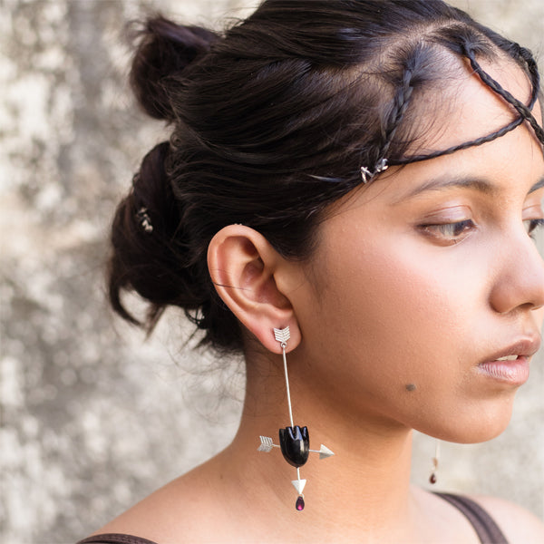 HEART Cupid's Arrow - Black Earrings