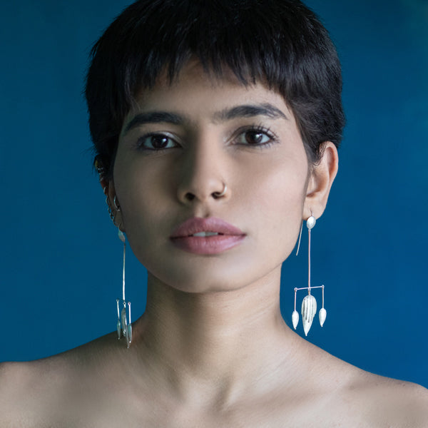 TUSCANY Long Trident Earrings