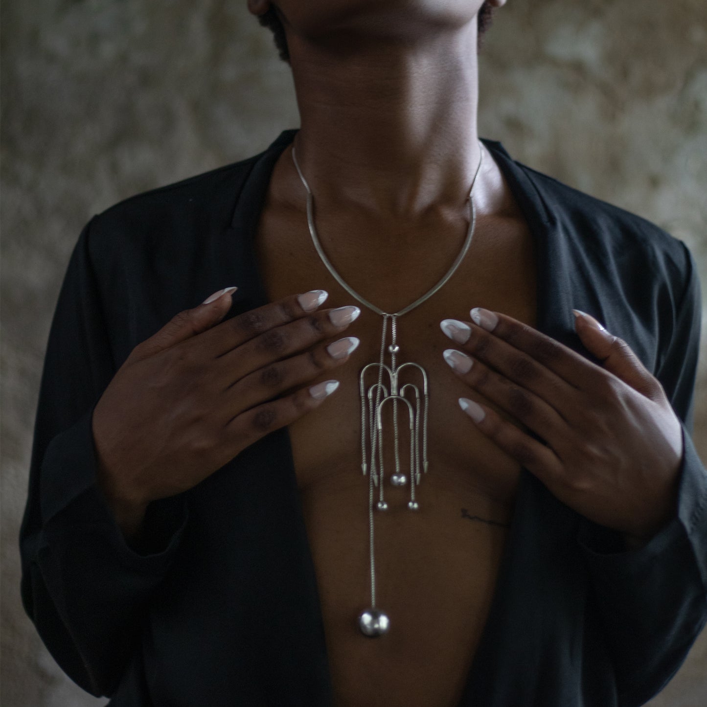 DECO Silver Fountain Necklace