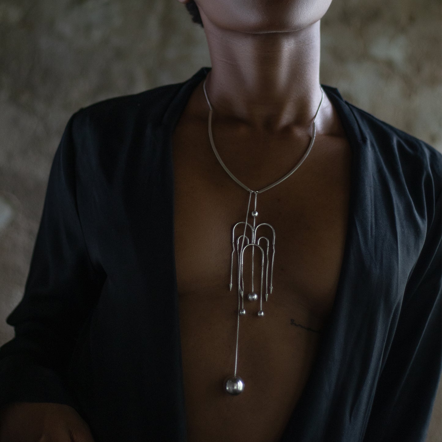 DECO Silver Fountain Necklace
