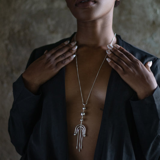 DECO Silver Flapper Lariat