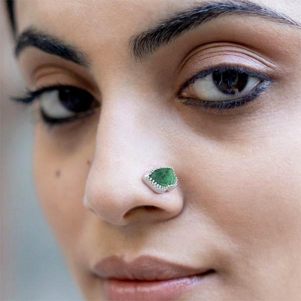 PICHWAI Emerald Lotus Leaf Nose Pin