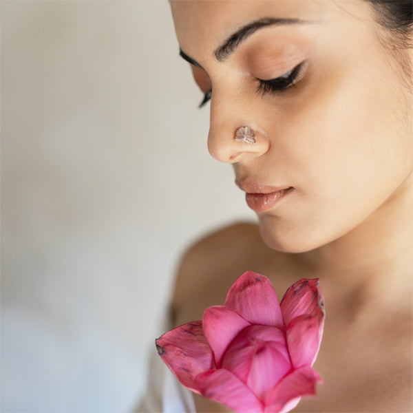 PICHWAI Rose Quartz Lotus Nose Pin