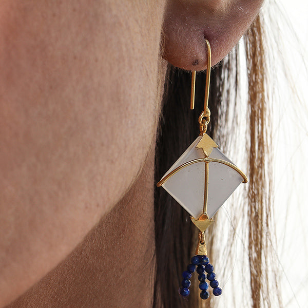 PATANG Small Moonstone WITH Lapiz Lazuli Tassel