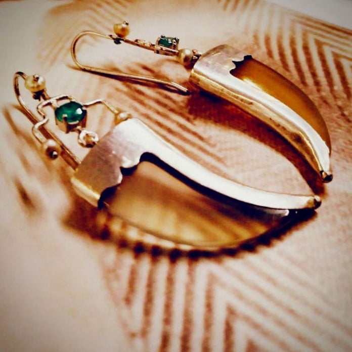 AVANI Silver Faux Tiger Claw Green Royal Earrings