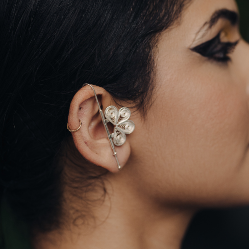 TARKASHI Bold Ear cuff