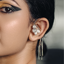 Load image into Gallery viewer, TARKASHI EARCUFF WITH DANGLERS
