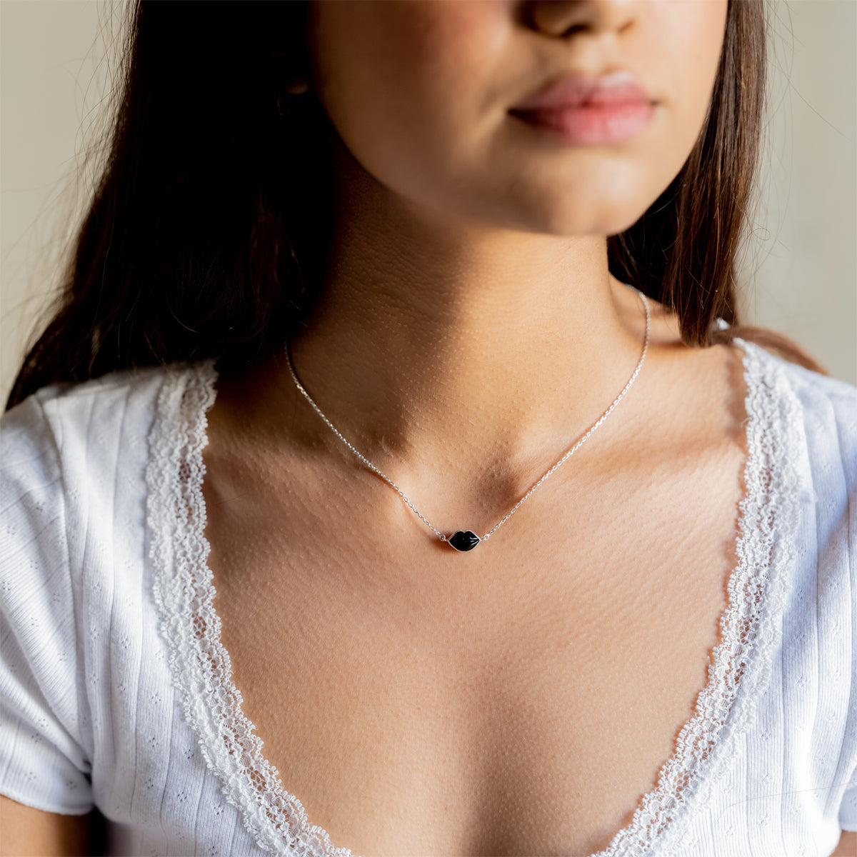 PUCKER Lips Necklace - Onyx (Black)