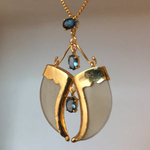 AVANI Gold Faux Tiger Claw Blue Imperial Pendant