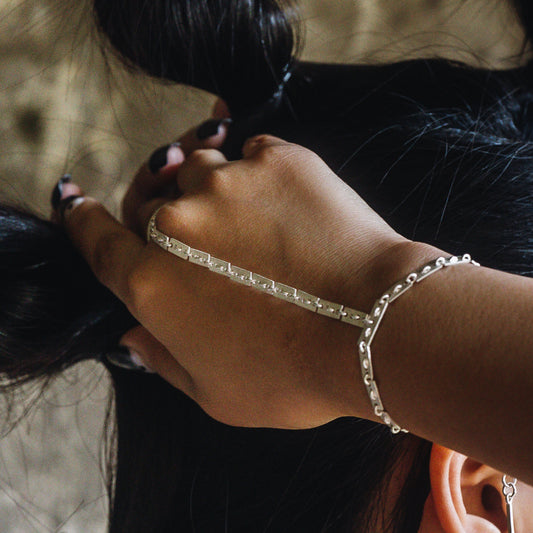 SWAY Hand Harness