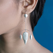 Load image into Gallery viewer, TUSCANY Arc Earrings
