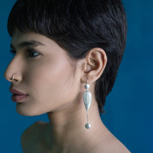 TUSCANY Petal Dot Earrings