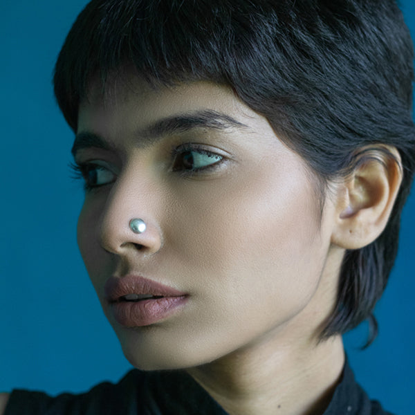 TUSCANY Dot Nose Pin