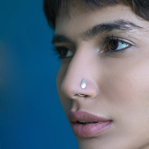 TUSCANY Petal Nose Pin