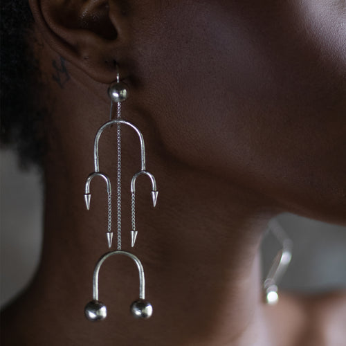 DECO Silver Dancing Earrings