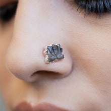 Load image into Gallery viewer, PICHWAI Blue Lotus Nose Pin
