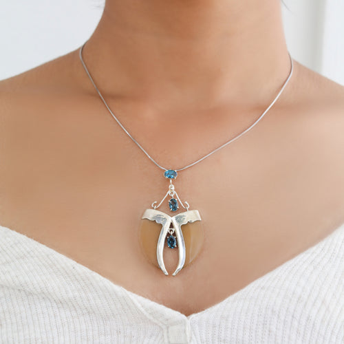 AVANI Silver Faux Tiger Claw Blue Imperial Pendant